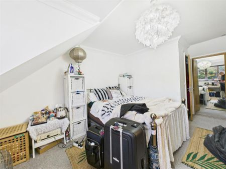 4 bedroom terraced house to rent - Photo 4