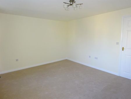 4 bedroom terraced house to rent - Photo 3