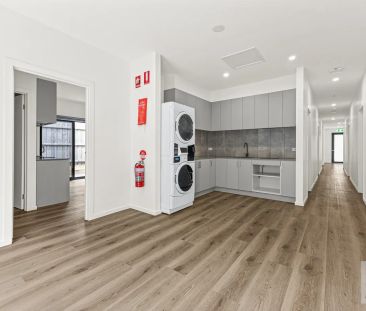 Stylish All-Inclusive Accommodation in Prime Kingsbury Location - Photo 1