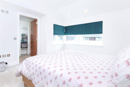 4 bedroom terraced house to rent - Photo 2