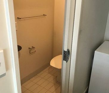 Central Auckland Studio Gem w/ Balcony - Photo 3