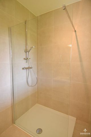 Instapklaar appartement met zicht op de markt, 2 slaapkamers in hartje Gullegem - Foto 2