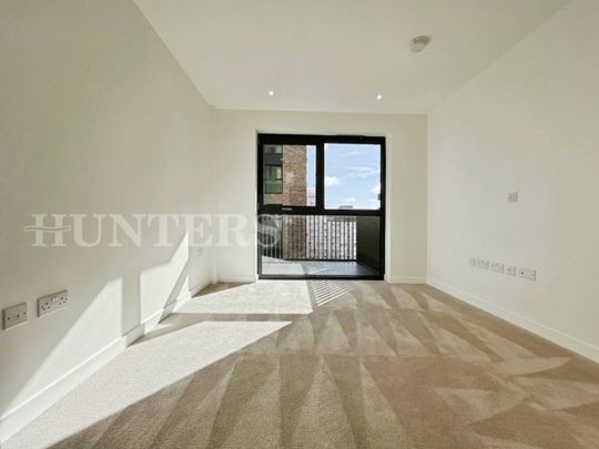 2 bedroom Flat To Let Total Size: 819 SQ FT - Photo 1