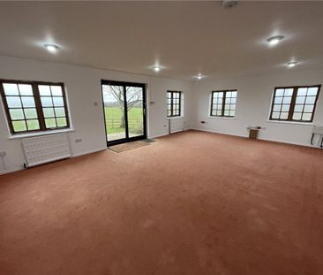 3 bedroom detached house to rent - Photo 3