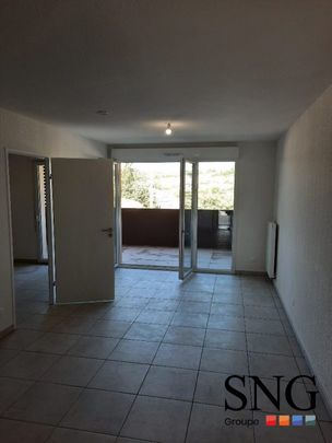 T2 AVEC LOGGIA ET DEUX PARKINGS COUVERTS - Photo 1