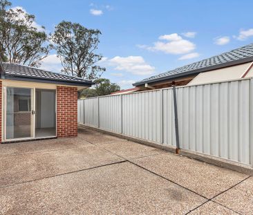 AIR-CONDITIONED LAKESIDE LIVING IN WARNERS BAY - Photo 2