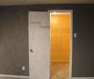 For Lease - 13 Spring Street, Whitchurch-Stouffville, Ontario - Photo 1