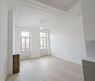 Location Appartement 4 pièces 73m² MARSEILLE 5ème - Photo 3