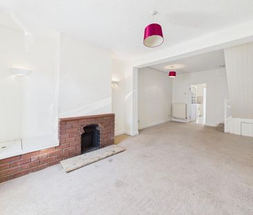 2 bedroom terraced house to rent - Photo 4