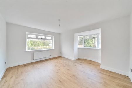 4 bedroom detached house to rent - Photo 3