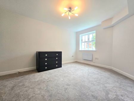 2 Bedroom Apartment, Macmillan Way, London - Photo 5