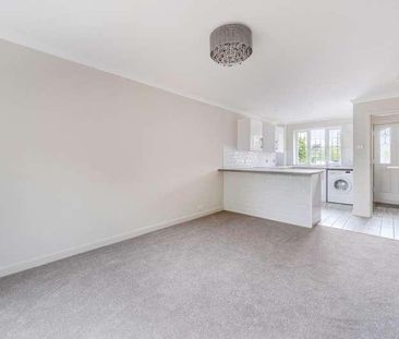 Guildford Road, Lightwater, GU18 - Photo 2