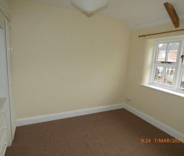 2 bedroom terraced house to rent - Photo 6