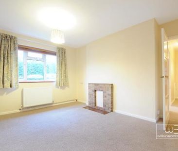 2 bedroom semi-detached bungalow to rent - Photo 2