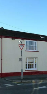 1 bedroom in a flat share to rent - Photo 3