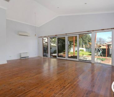 STUNNING EAST ALBURY LOCATION - Photo 5