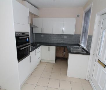 3 bedroom house to rent - Photo 3