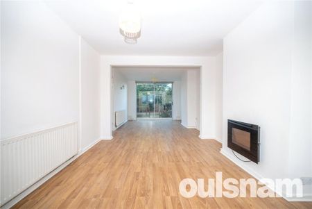 3 bedroom semi-detached house to rent - Photo 2