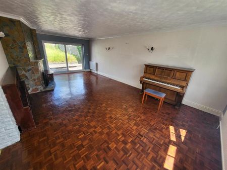 6 bedroom detached house to rent - Photo 4