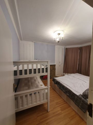 2 Bed Flat, Alexandra Road, NW4 - Photo 2