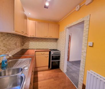 2 bedroom flat to rent - Photo 4