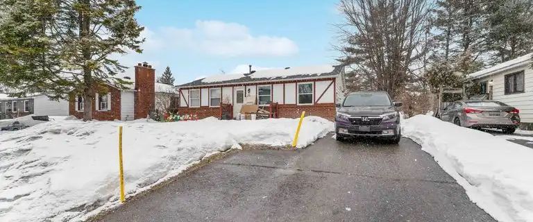 20 Dundegan Dr. #B: 2 Bedroom Apartment (Kanata, Ottawa) | 20 Dundegan Drive, Ottawa - Photo 1