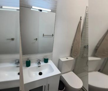 Room in a shared 2-bedroom apartment for rent in Palos de Moguer, bills included - Foto 1