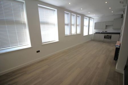 2 bedroom apartment to rent - Photo 2