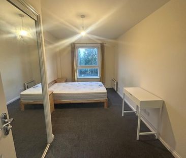 2 Bed Flat, Wallace Street, G5 - Photo 2