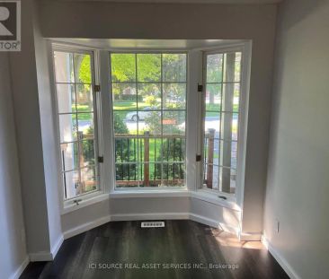 45 HUNTSMAN CRESCENT - Photo 1