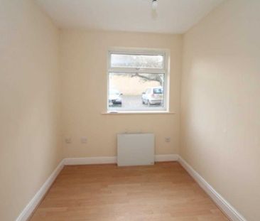 2 bed Flat for rent - Photo 3