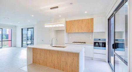 Exceptional 4-Bedroom Family Home for Rent - Photo 5