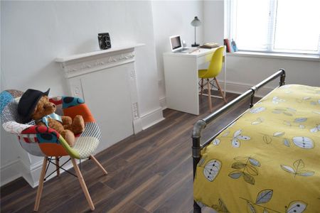 6 bedroom house to rent - Photo 2