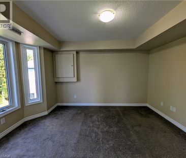 225 RIDDELL Street Unit# 33, Woodstock, Ontario, N4S6N2 - Photo 1