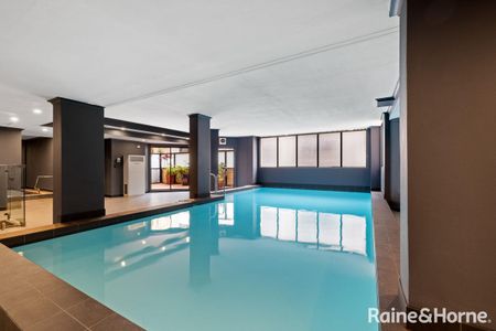 Prime Darlinghurst Studio with Panoramic City Views - Photo 3