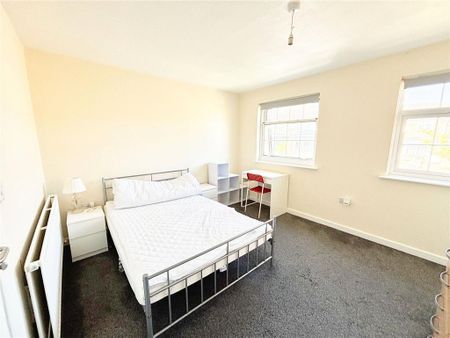 5 bedroom property to rent - Photo 3