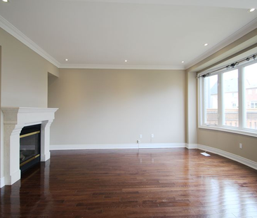 For Lease - 132 Farmstead Road, Richmond Hill, Ontario - Photo 4