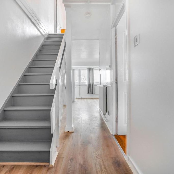 3 bedroom maisonette to rent - Photo 1