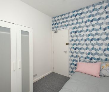 Ordnance Terrace, Chatham Room 3 - Photo 6