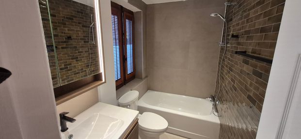 Studio TOUT INCLUS : Internet Illimité, TV, Lit, Électros! PRÊT-À-VIVRE! - Photo 1