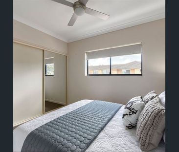 Beautiful Unit with Large Balcony - Photo 6