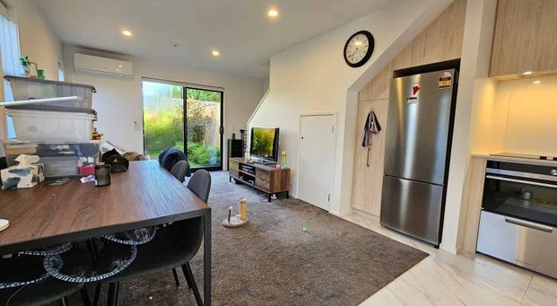 Welcome to 11/10 Fathom Place - Photo 1