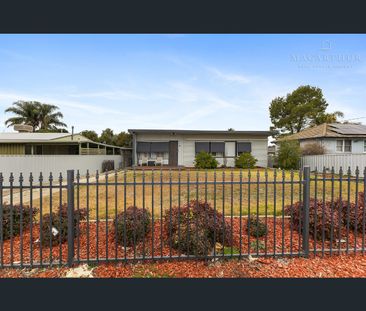 15 Tarakan Avenue, Ashmont, NSW 2650 - Photo 1