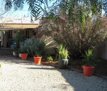 Comfortable Family Home in Convenient Location - Photo 5