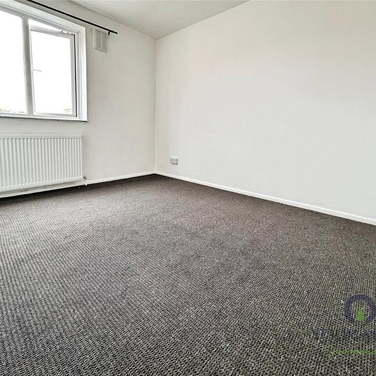 3 bedroom maisonette to rent - Photo 1