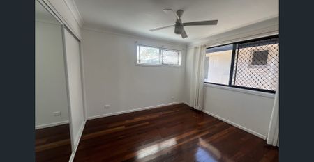 Modern, Well-Appointed 2-Bedroom Self-Contained Studio – All utilities included. Minutes' walk to the river - Photo 2