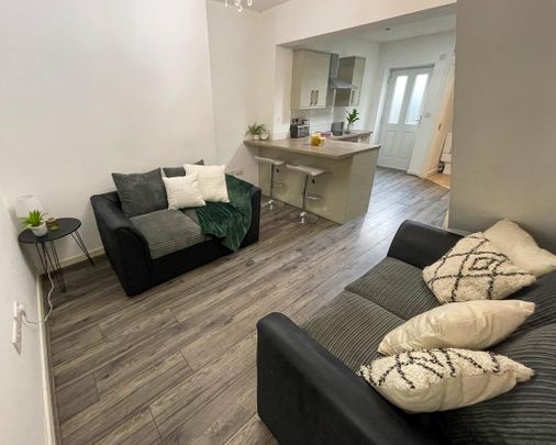 3 bedroom terraced house to rent - Photo 1