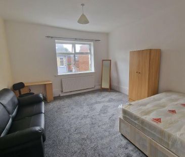 7 bedroom maisonette to rent - Photo 5