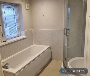 1 bedroom in a house share to rent - Photo 6