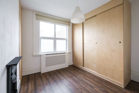 2 Bedroom - Photo 5